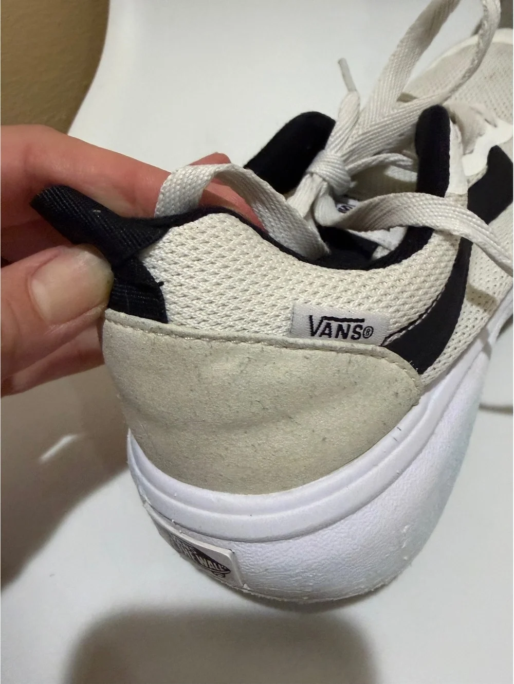 Vans ultrarange shoes